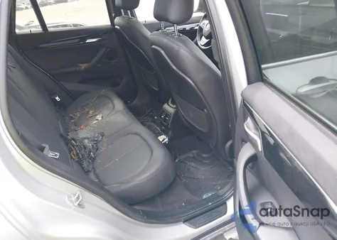 2016 BMW X1 xDrive28I z USA, uszkodzony, nr VIN WBXHT3C39GP880864